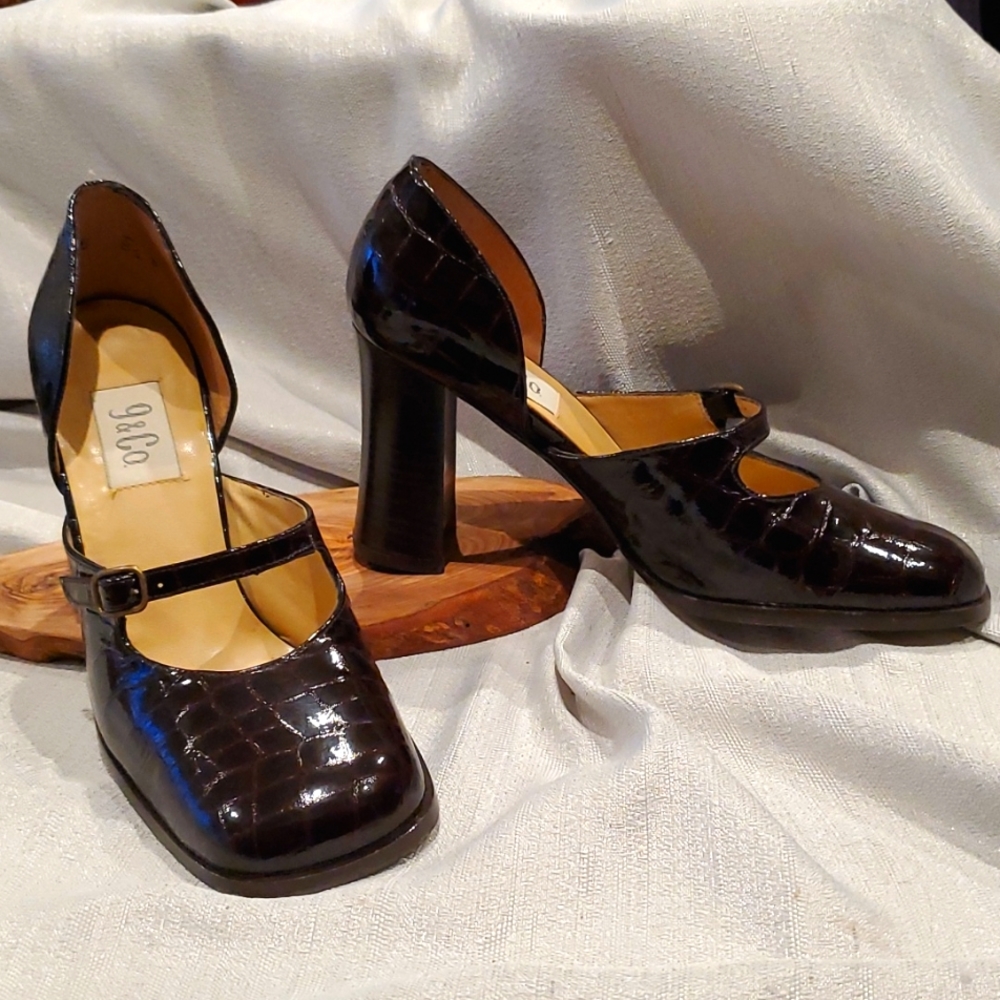 Womens shoes